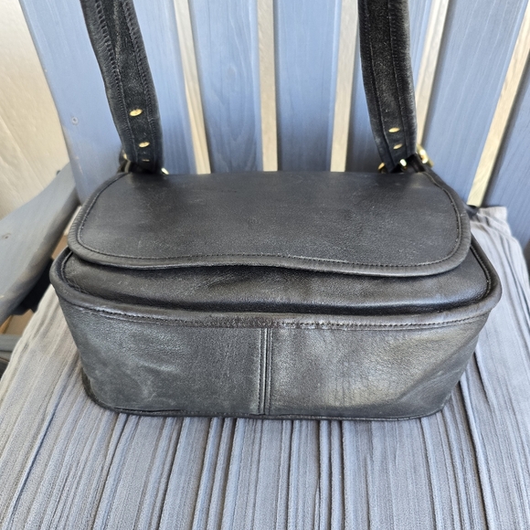 Coach Legacy No F13- 9951Black Leather Crossbody Bag Great Condition 10x11 - Picture 4 of 16